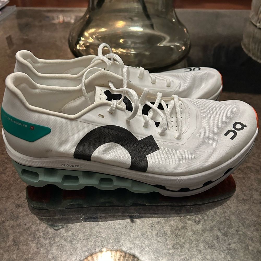 On Running Cloudbloom Echo Trainers - image 4